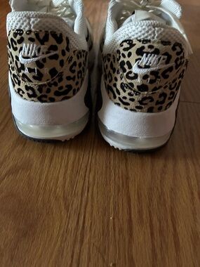 Nike Leopard Accent Air Cushion Sneakers - White/Tan/Black
